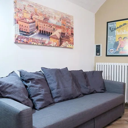 Apartament House Under The Tower By