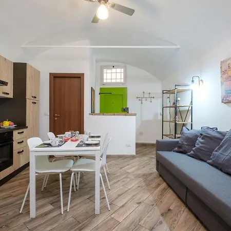 House Under The Tower By Apartment Bologna