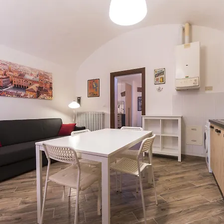 Appartement House Under The Tower By *