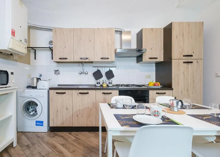 House Under The Tower By Appartement Bologna