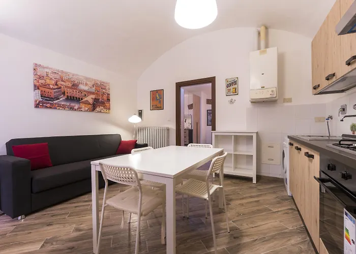 Appartement House Under The Tower By *