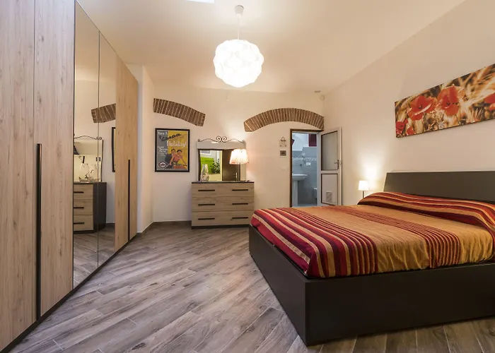 아파트 House Under The Tower By *