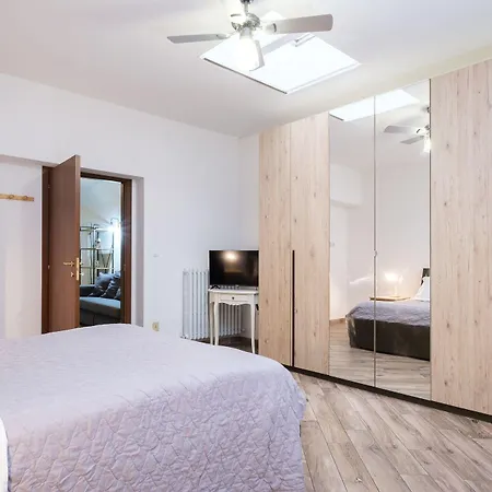 Apartman House Under The Tower By Bologna